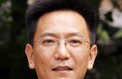 XIE TAO:Democracy usually fails in poor states