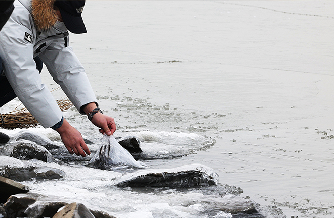 Man and nature viewed as whole in traditional Chinese ethics
